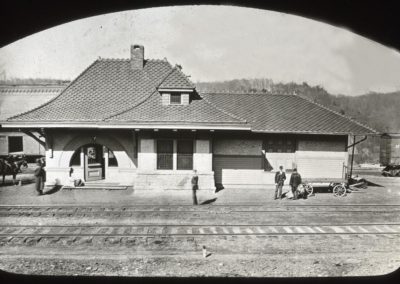 Fion MacCrea Alfred018 400x284 - Town Gallery