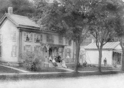 Fion MacCrea Claude Vincents House and Shop Bruce Susan Greene 400x284 - Town Gallery