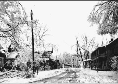 Fion MacCrea Hotel and storm Alfred Station 400x284 - Town Gallery