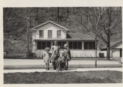 Fion MacCrea R K Ormsby Children 400x284 - Town Gallery